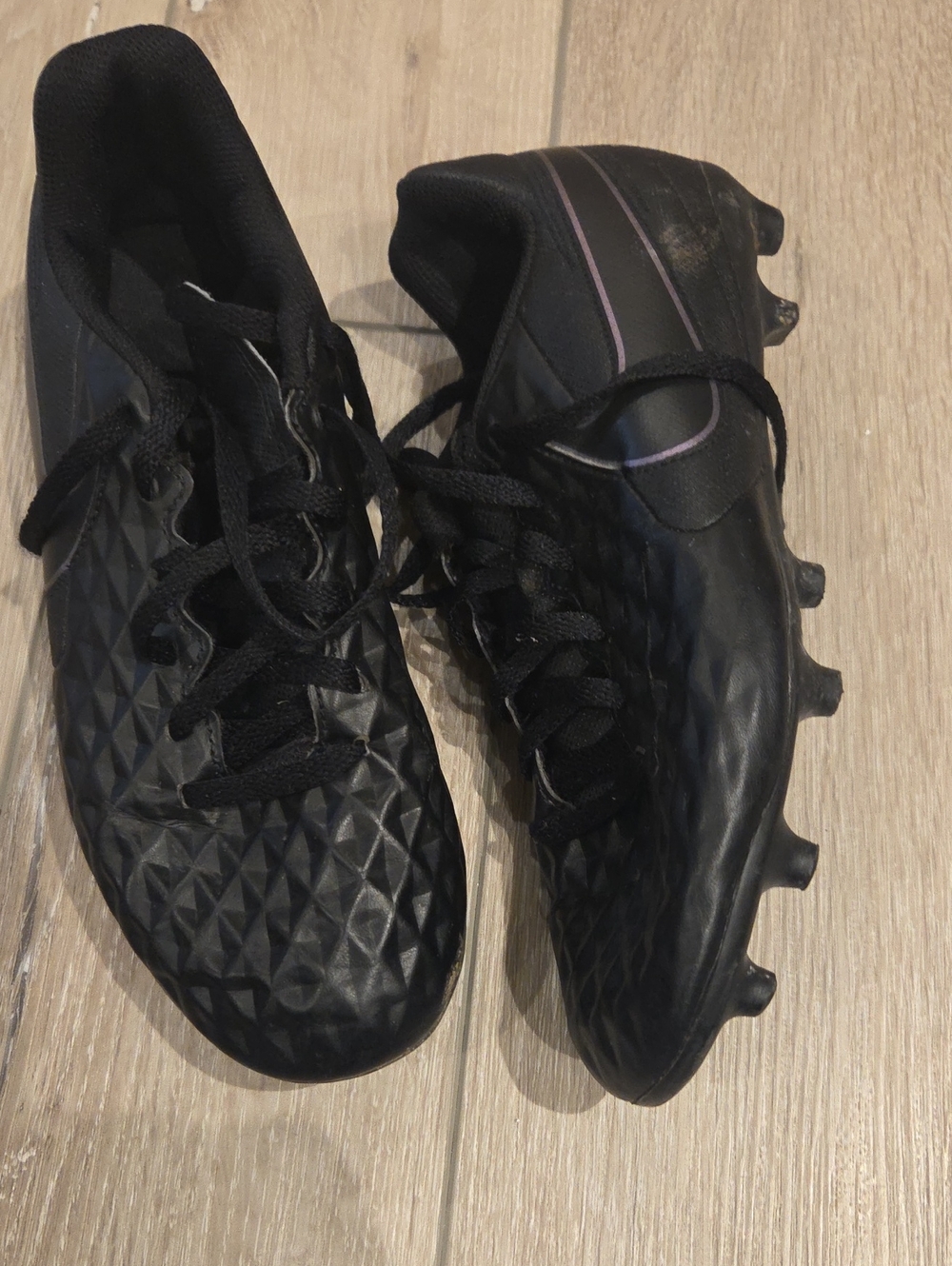 Youth Black Soccer Cleats - Lightweight Performance